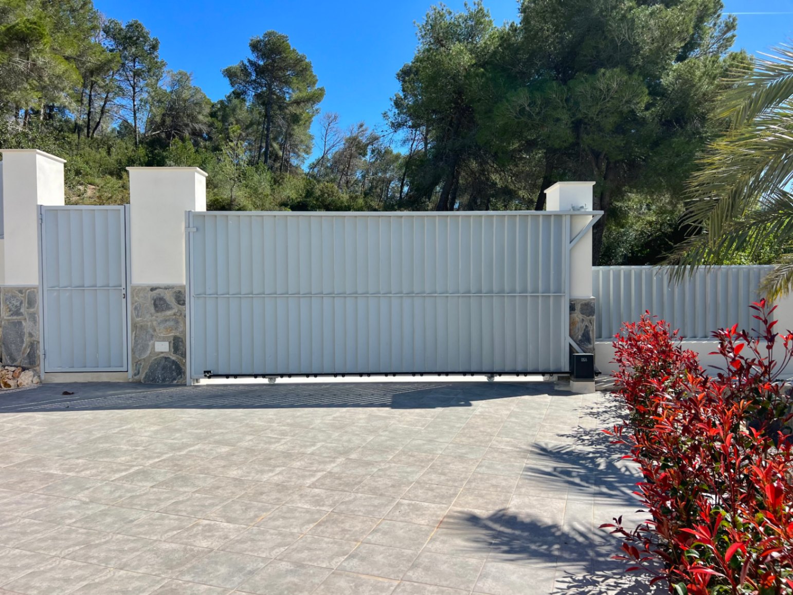 Villa con impresionantes vistas abiertas, recientemente terminada, 2026
