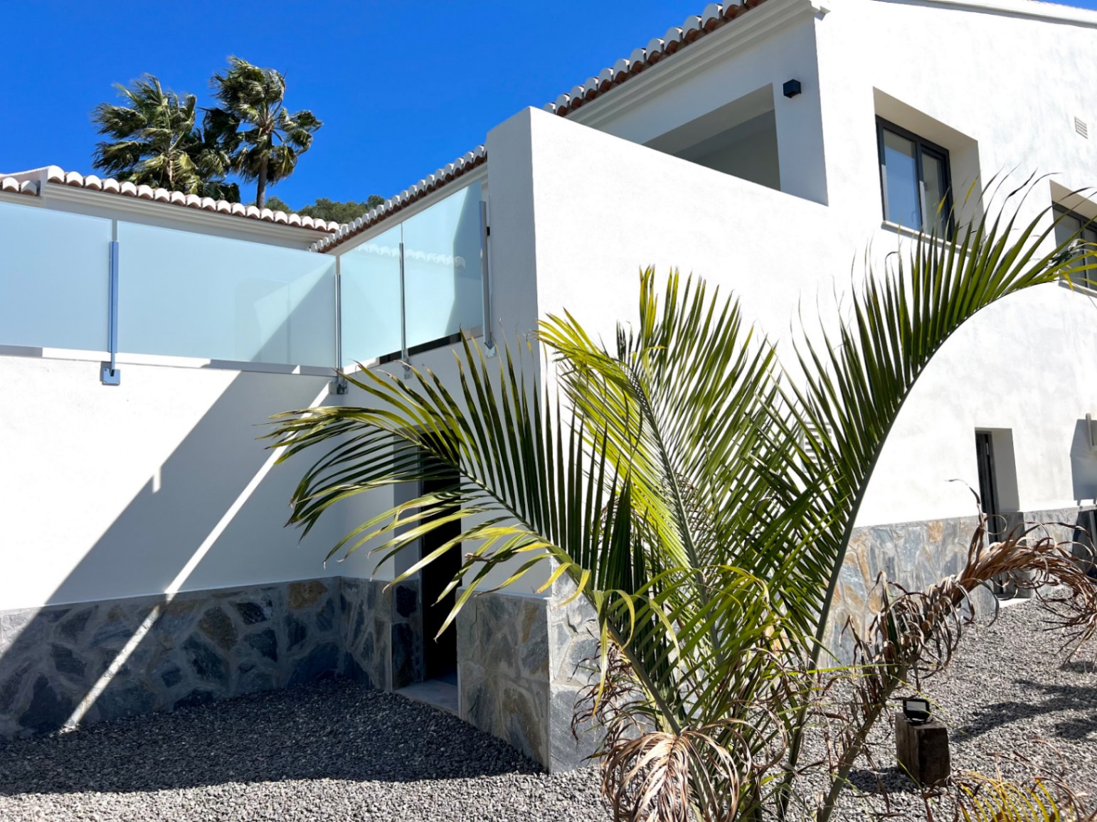 Villa con impresionantes vistas abiertas, recientemente terminada, 2026