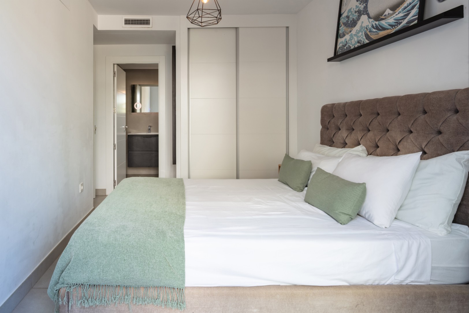 Charming ground floor just 350 meters from the sea in Jávea.