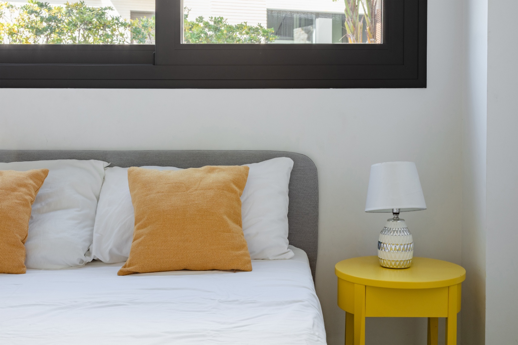 Charming ground floor just 350 meters from the sea in Jávea.
