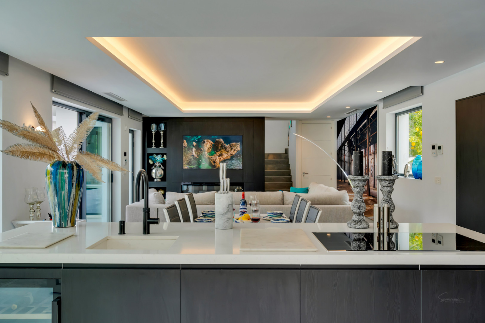 4845 - ¡Espectacular villa (2023) con privacidad y materiales de alta calidad!