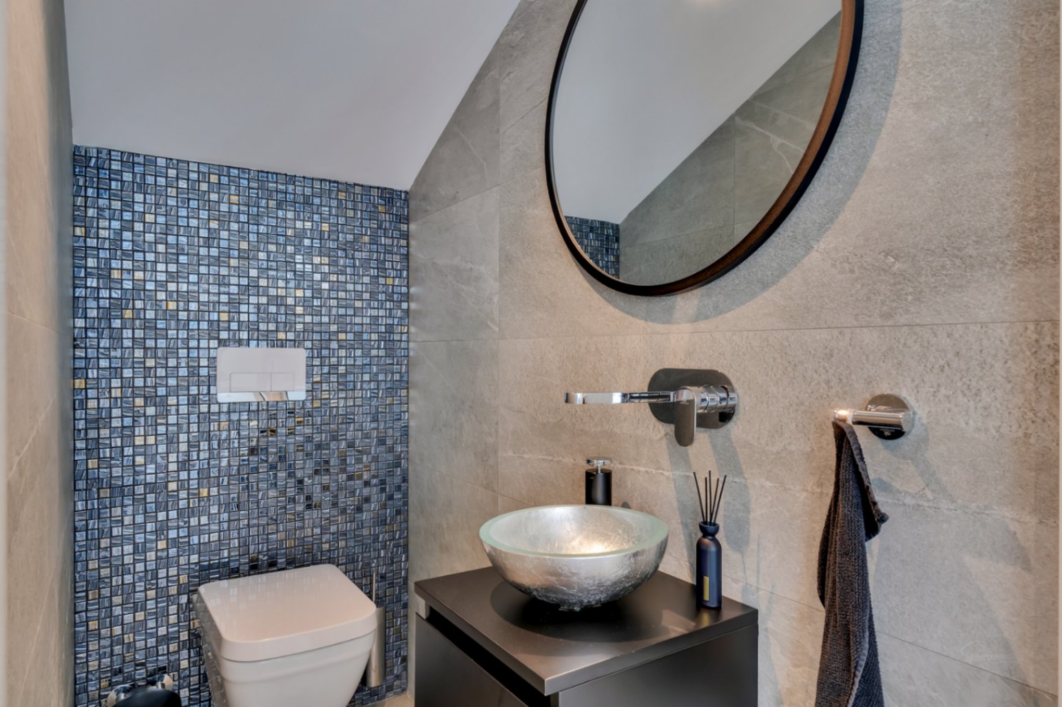 4845 - ¡Espectacular villa (2023) con privacidad y materiales de alta calidad!
