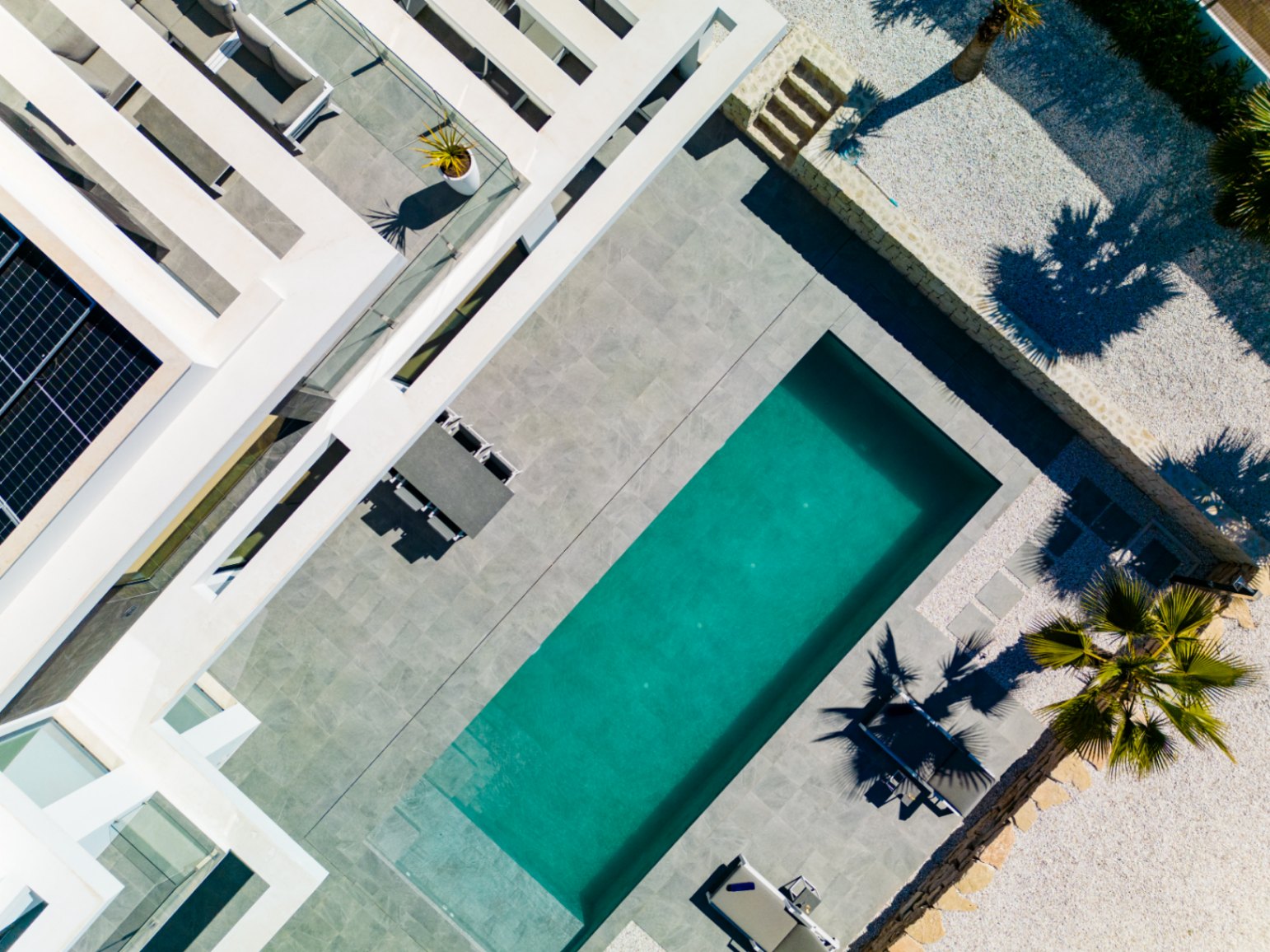 4845 - ¡Espectacular villa (2023) con privacidad y materiales de alta calidad!