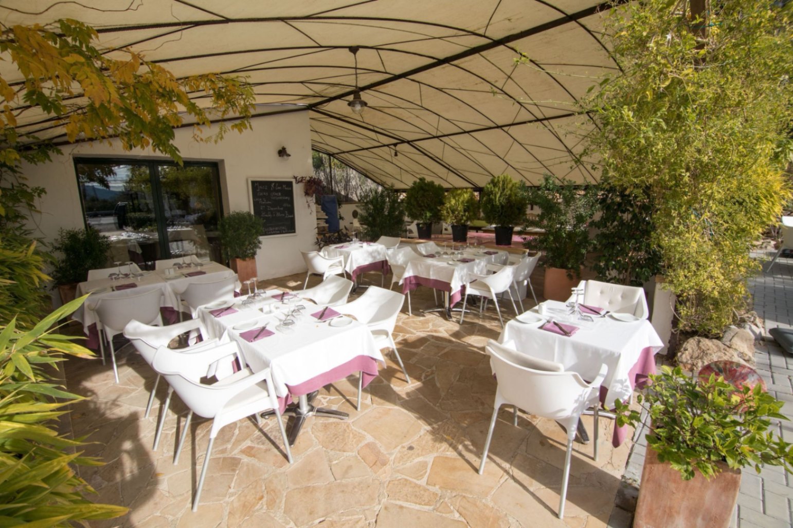 Konsolidiertes Restaurant + Wohnung darüber – Jávea (Costa Blanca Nord)