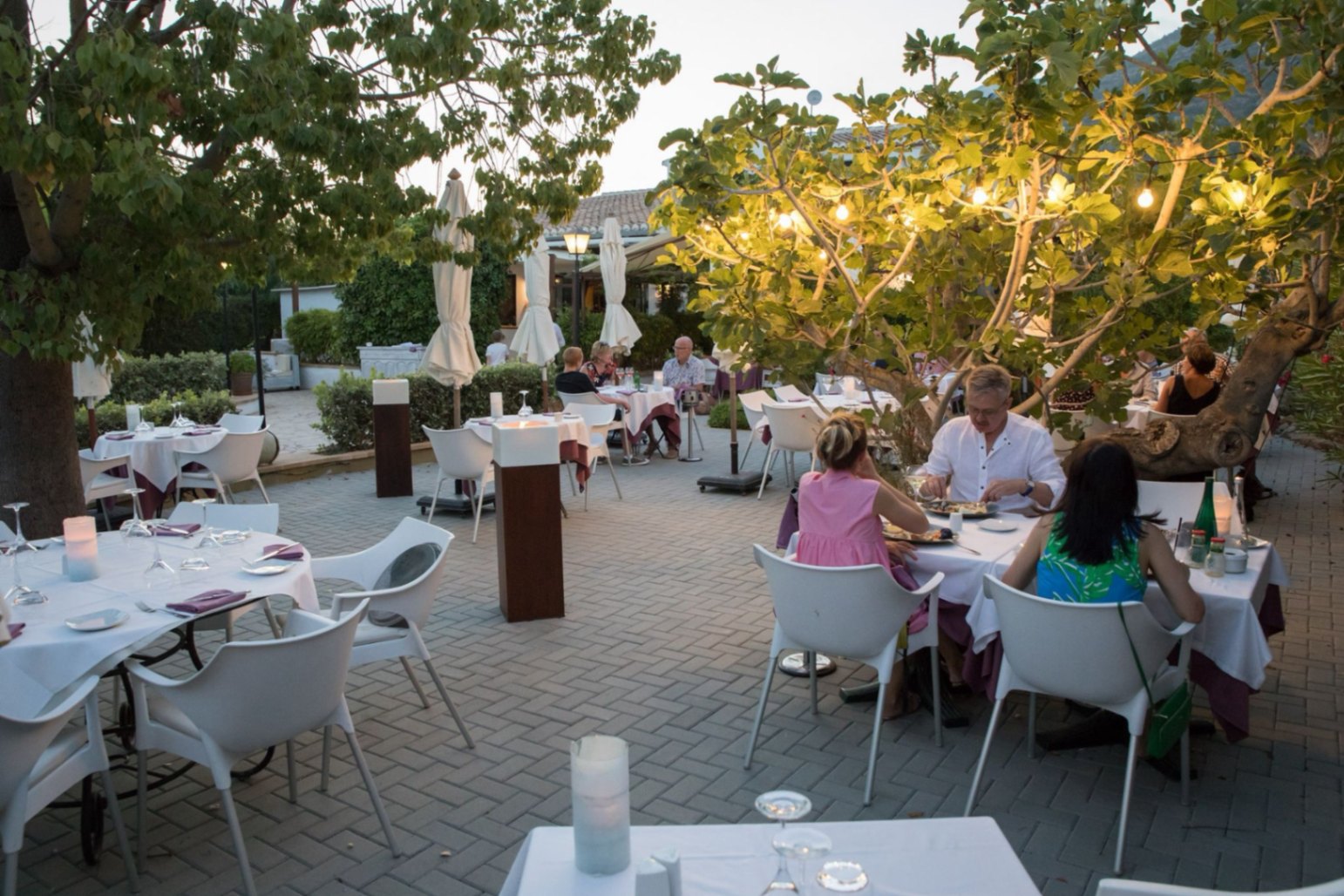 Konsolidiertes Restaurant + Wohnung darüber – Jávea (Costa Blanca Nord)