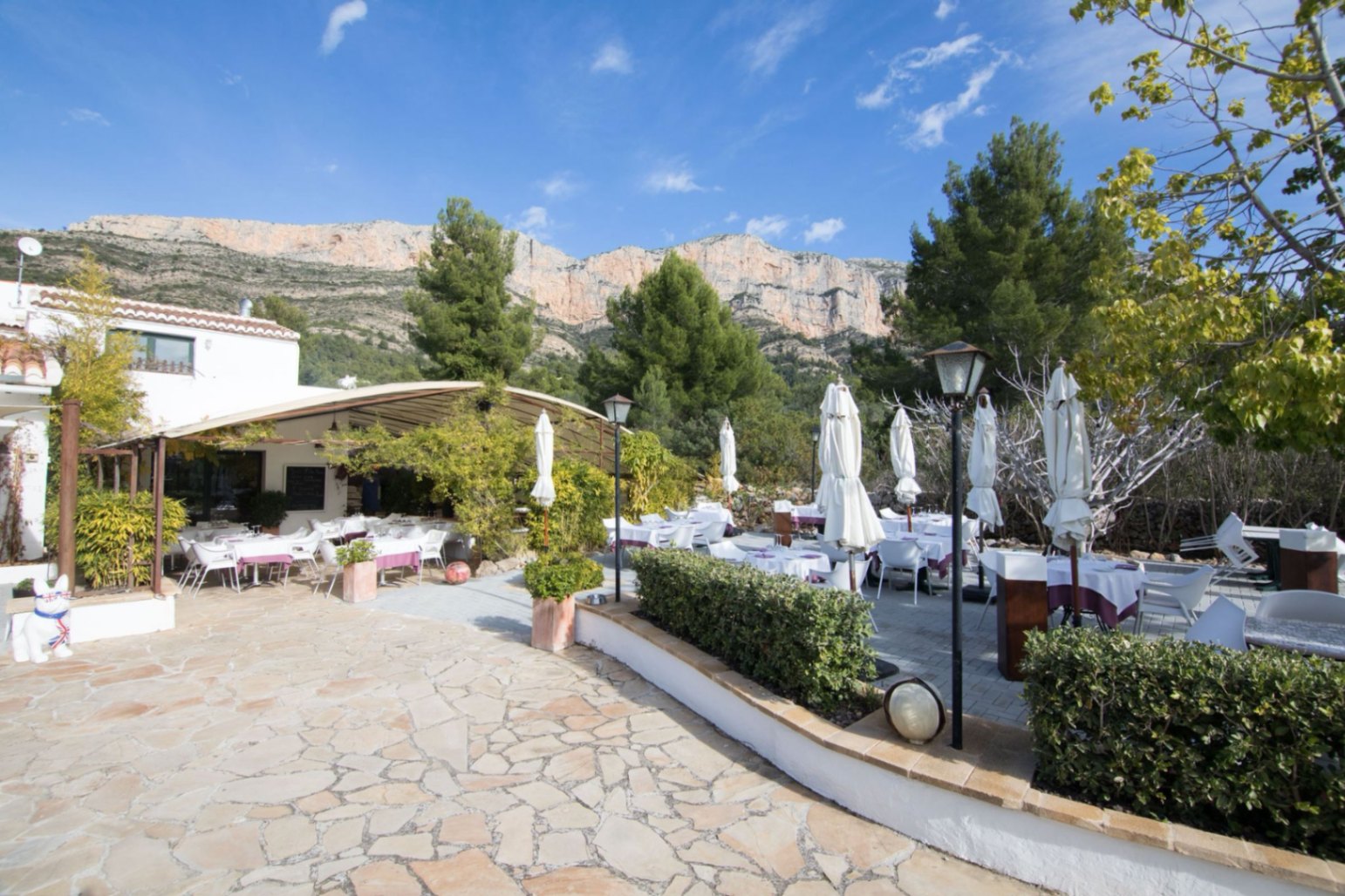 Konsolidiertes Restaurant + Wohnung darüber – Jávea (Costa Blanca Nord)