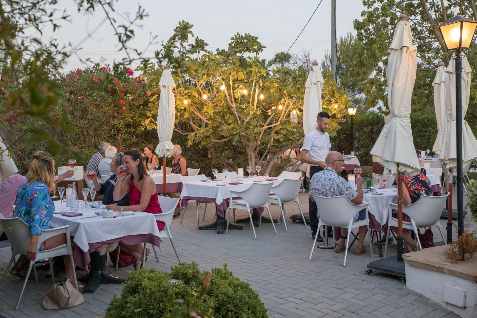 Konsolidiertes Restaurant + Wohnung darüber – Jávea (Costa Blanca Nord)