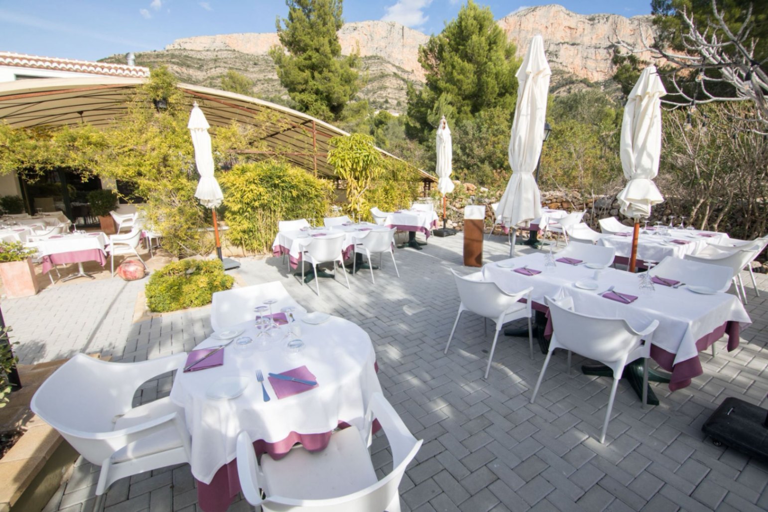 Konsolidiertes Restaurant + Wohnung darüber – Jávea (Costa Blanca Nord)