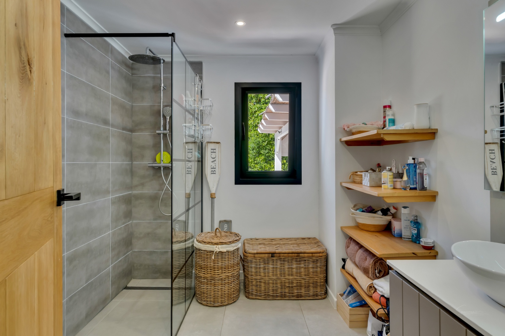 Villa en venta en Jávea con vistas al Montgó, piscina privada y diseño exclusivo