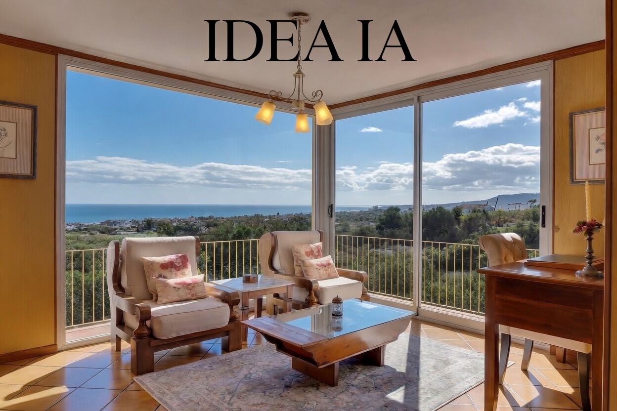 4850 - Villa for sale just a few meters from the historic center of Jávea with sea views.