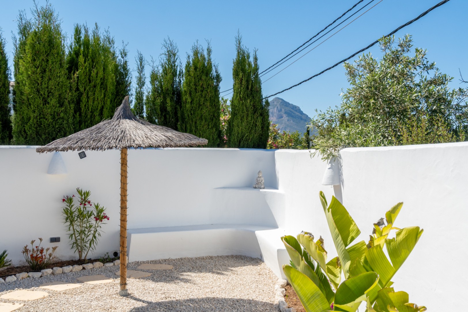 Villa exclusive à Arenal, de style ibicenco avec un rendement élevé démontrable.