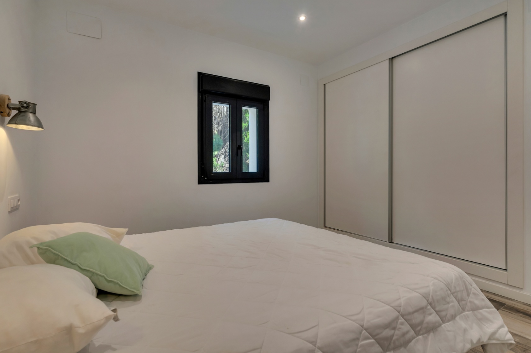 Villa exclusive à Arenal, de style ibicenco avec un rendement élevé démontrable.