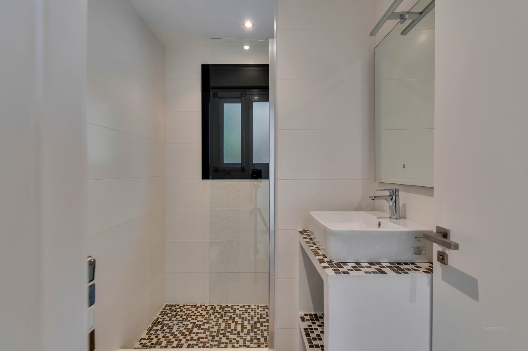 Villa exclusive à Arenal, de style ibicenco avec un rendement élevé démontrable.