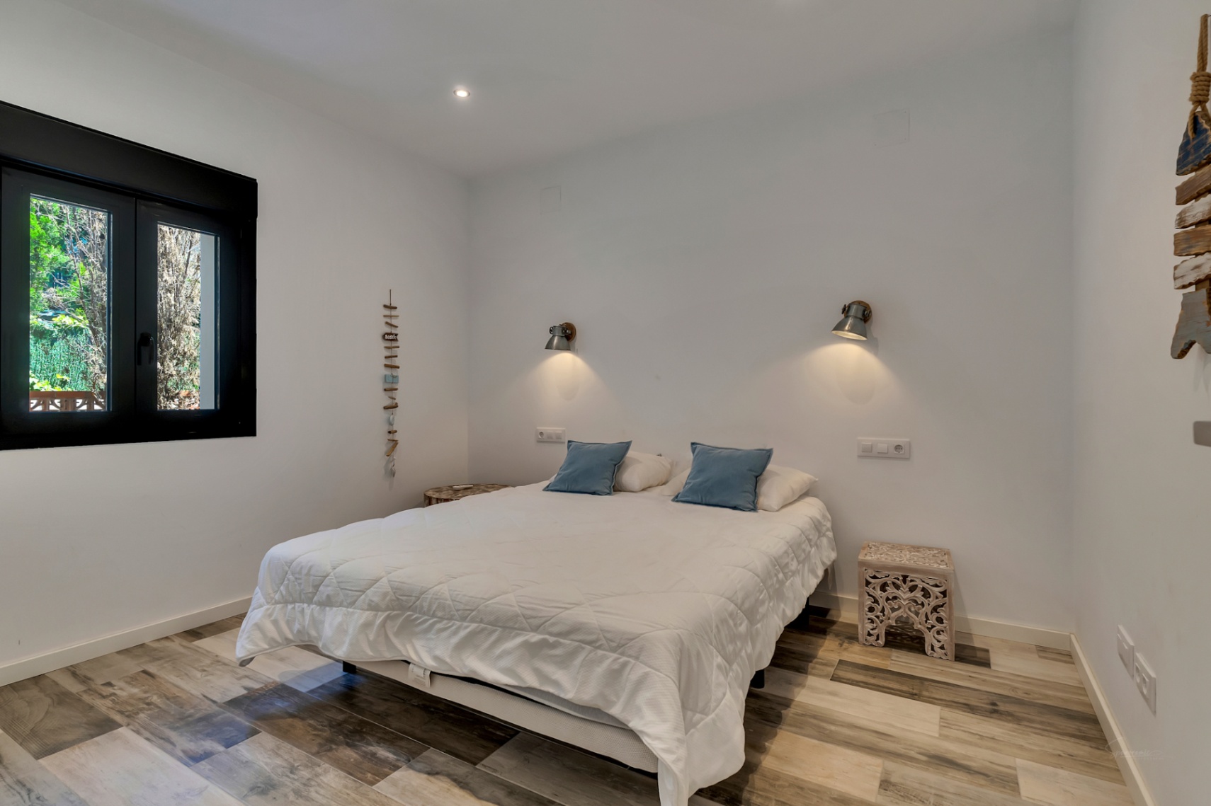 Villa exclusive à Arenal, de style ibicenco avec un rendement élevé démontrable.