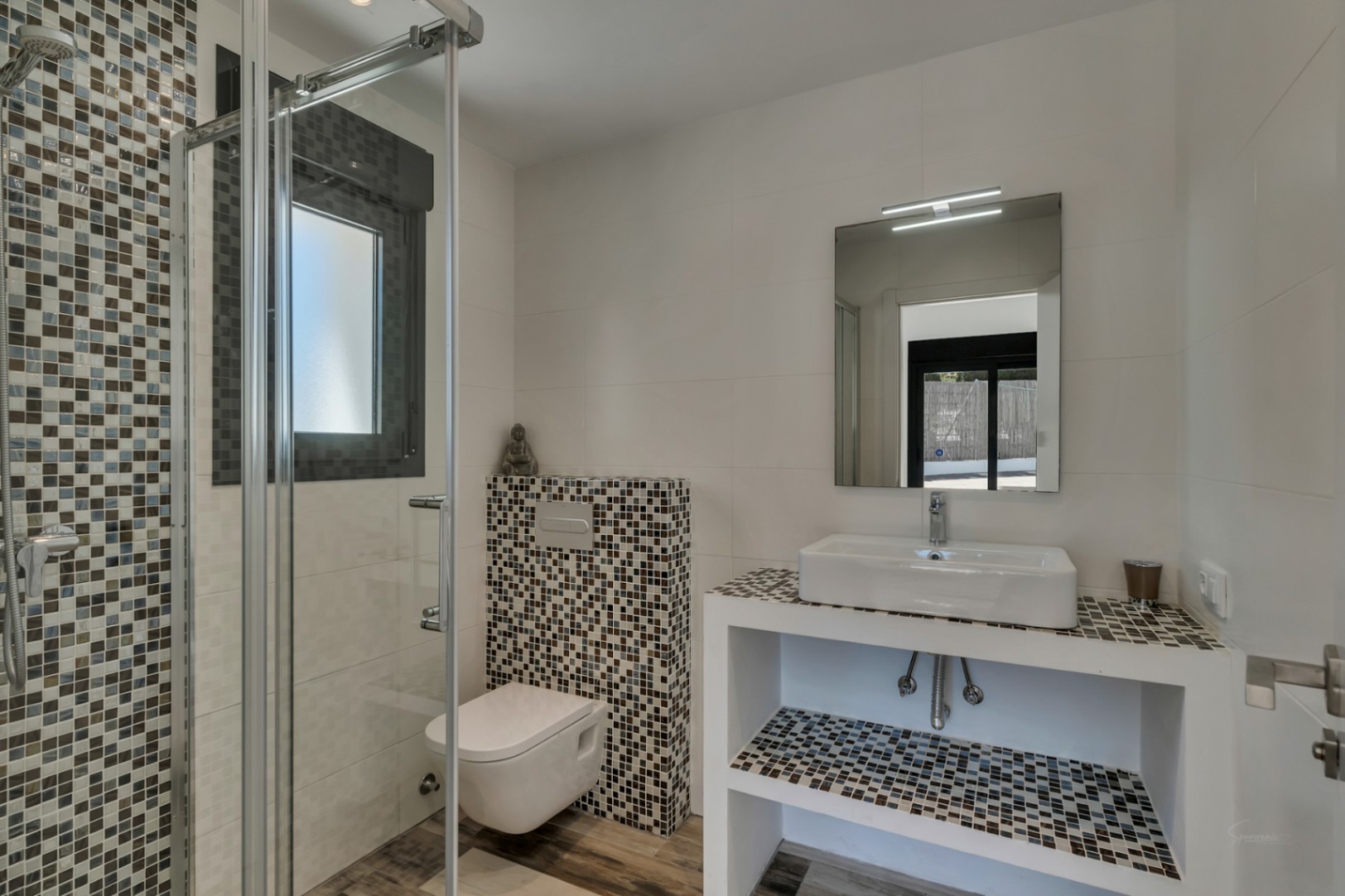 Villa exclusive à Arenal, de style ibicenco avec un rendement élevé démontrable.
