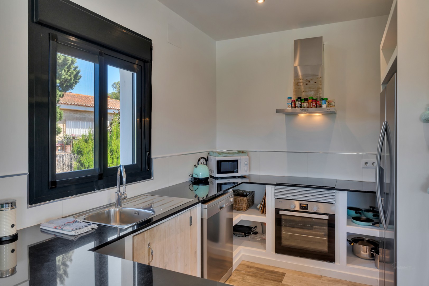 Villa exclusive à Arenal, de style ibicenco avec un rendement élevé démontrable.