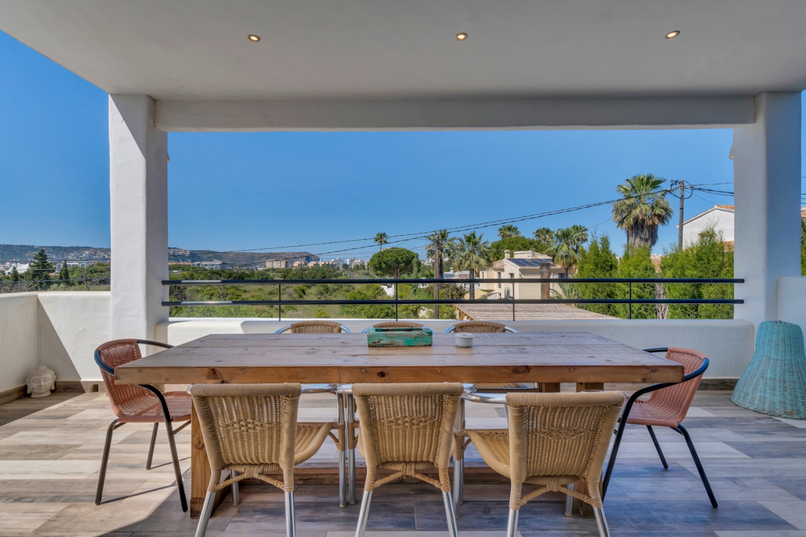 Villa exclusive à Arenal, de style ibicenco avec un rendement élevé démontrable.