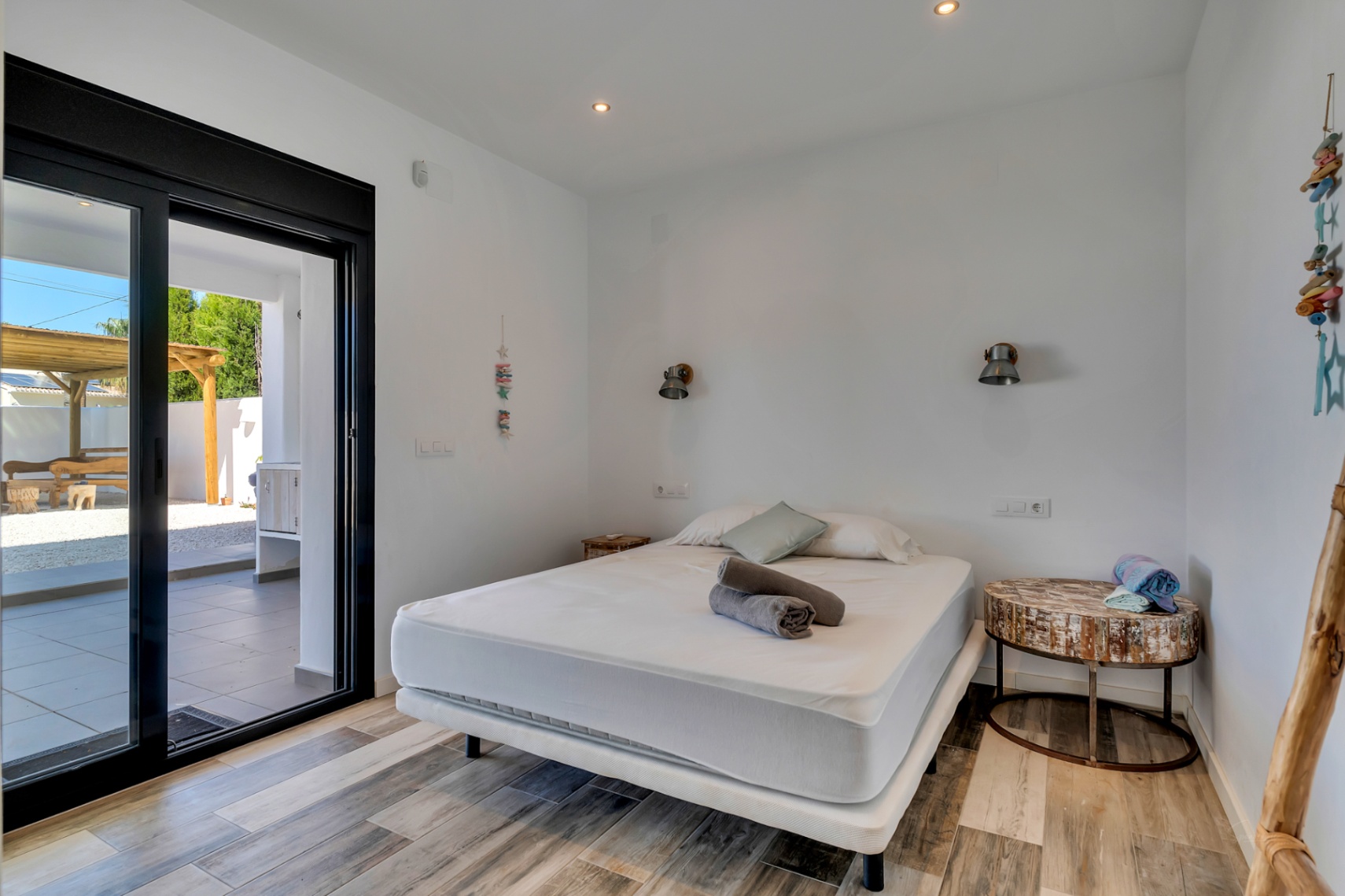 Villa exclusive à Arenal, de style ibicenco avec un rendement élevé démontrable.