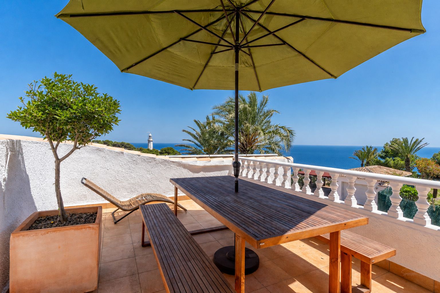 Exceptional property in an exclusive area with panoramic sea views. - Imagen 44