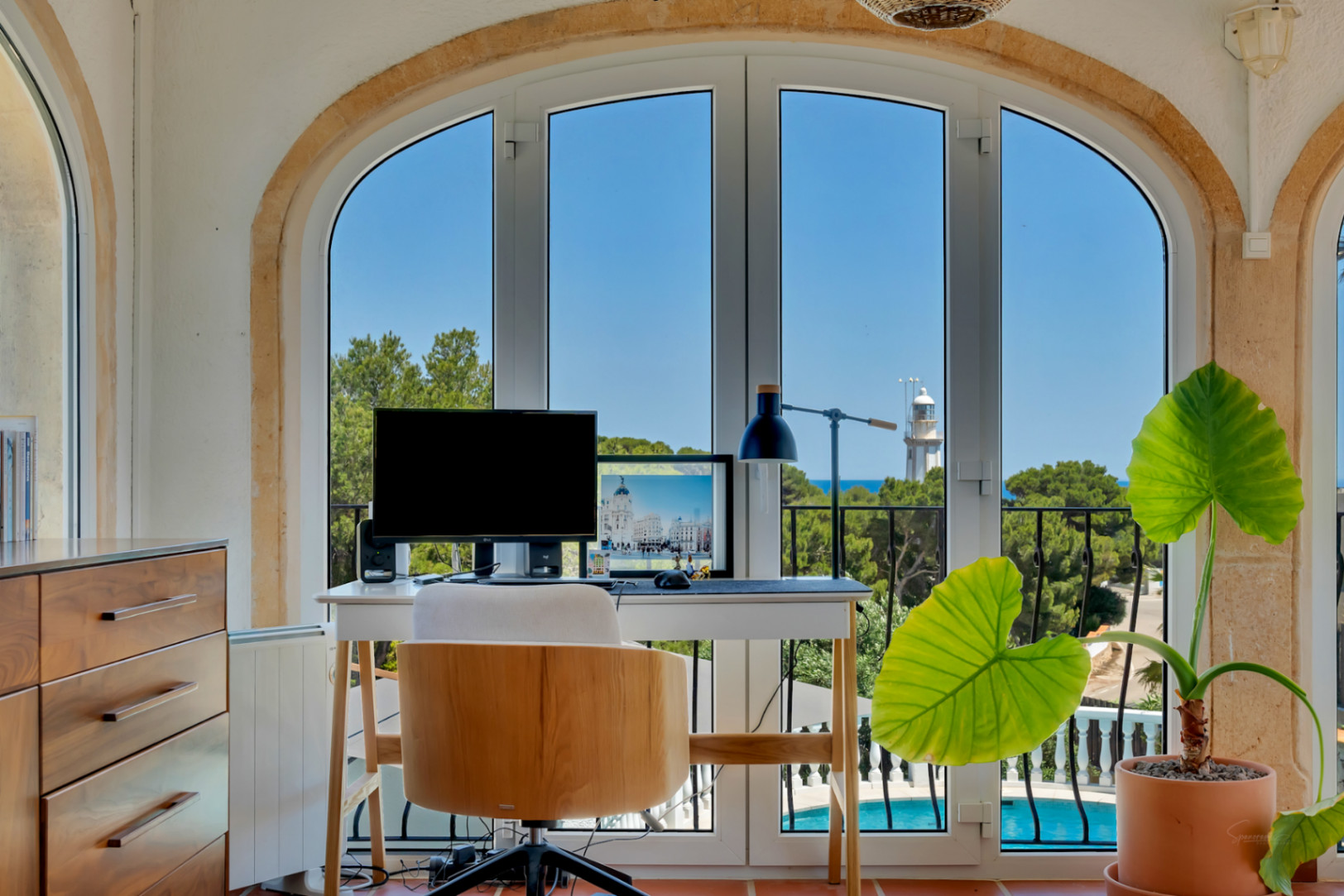 Propriété exceptionnelle dans une zone exclusive avec vue panoramique sur la mer.