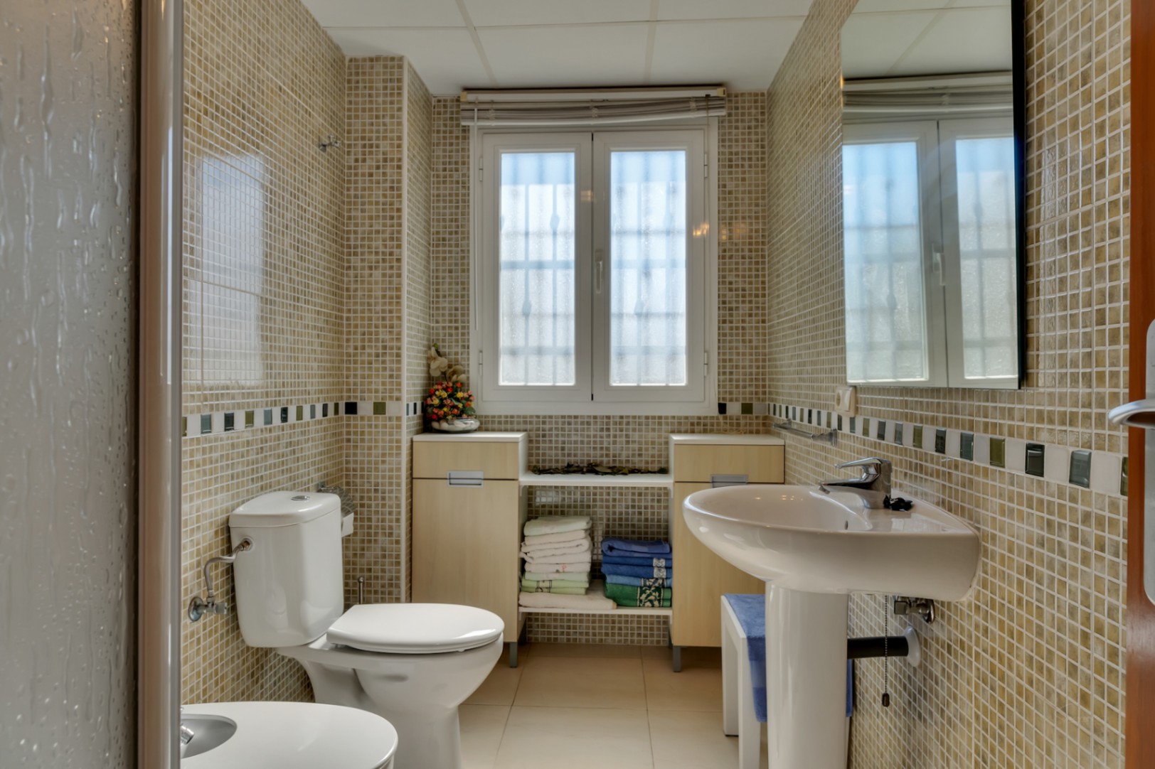 Vijf-kamerappartement met grote tuin, gelegen in een geweldige buurt van Jávea.
