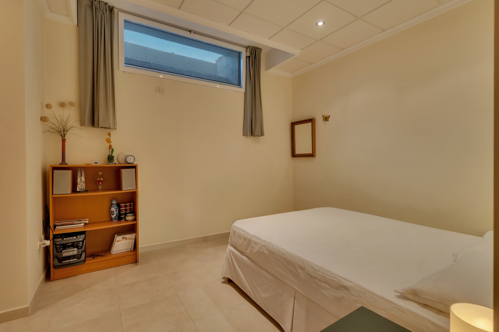 Vijf-kamerappartement met grote tuin, gelegen in een geweldige buurt van Jávea.