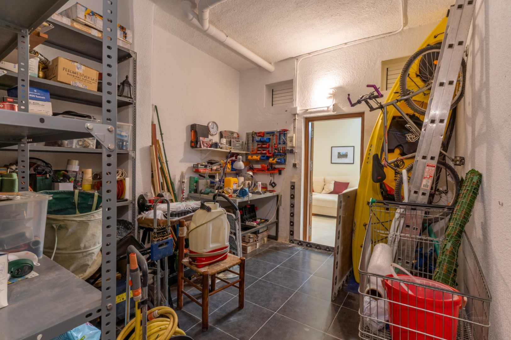 Vijf-kamerappartement met grote tuin, gelegen in een geweldige buurt van Jávea.