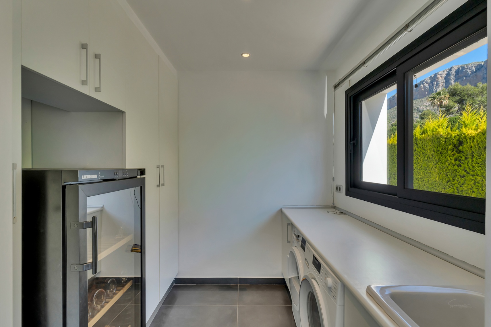 4870 - Exclusiva villa moderna con impresionantes vistas abiertas en una demandada zona de Jávea