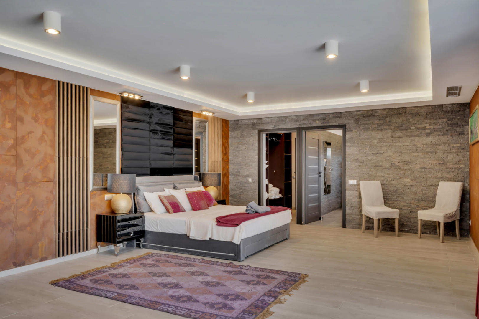 Impressionnante villa moderne située dans la prestigieuse urbanisation (TOSALET)