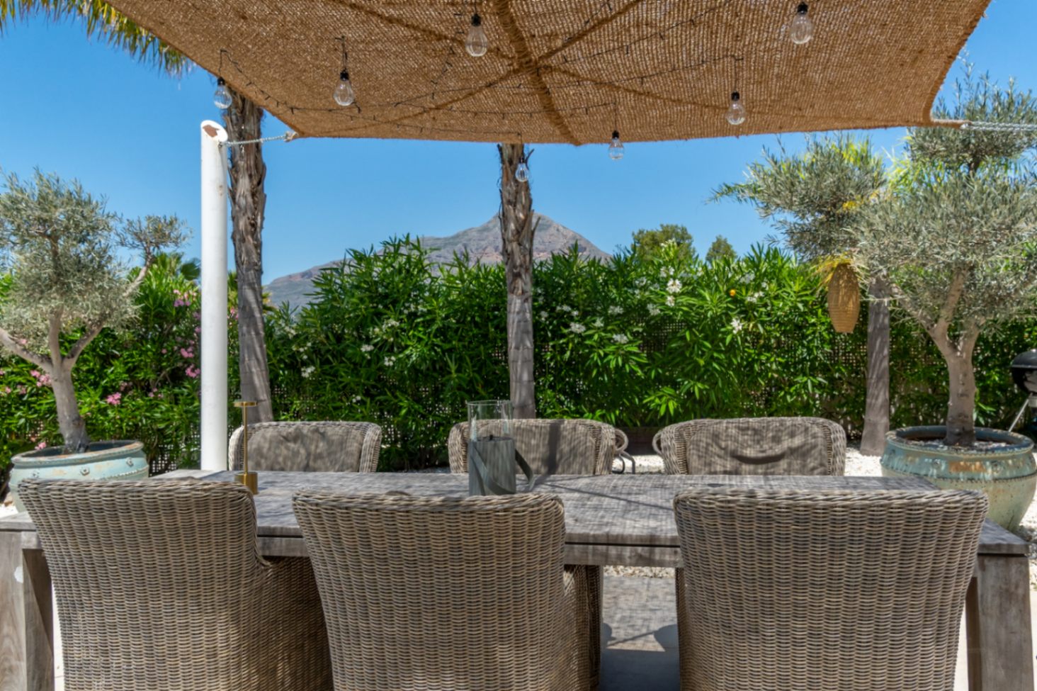 4893 - Eig property in einer begehrten Wohnanlage mit beeindruckendem Ausblick.