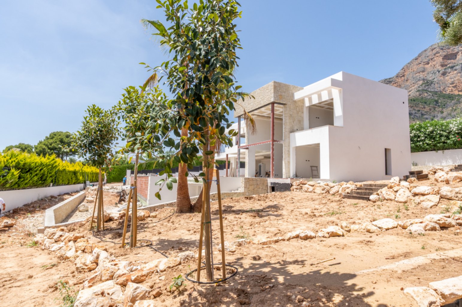 Espectacular y moderna villa en construccion en una demandada zona de Javea.