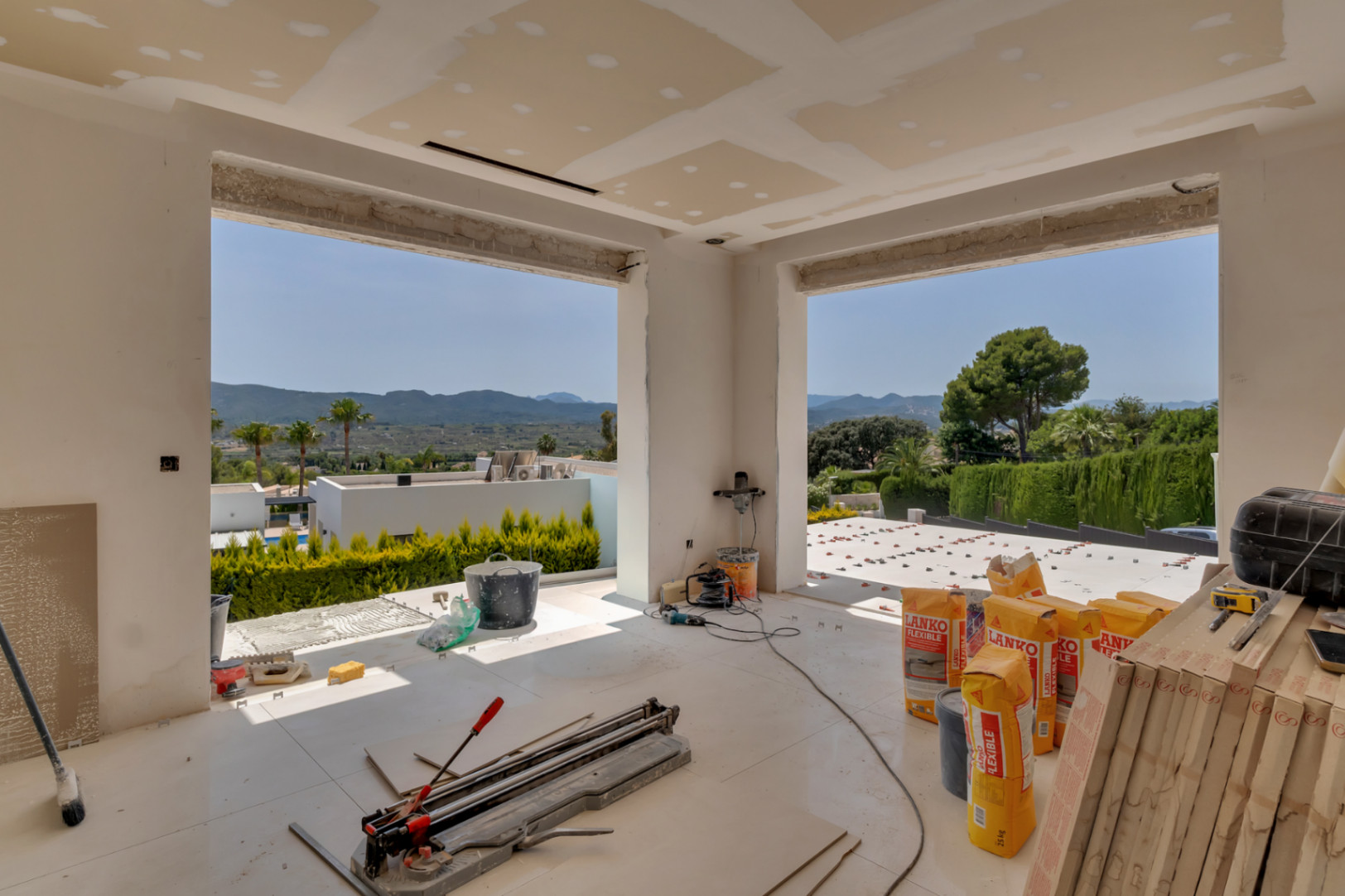 Espectacular y moderna villa en construccion en una demandada zona de Javea.