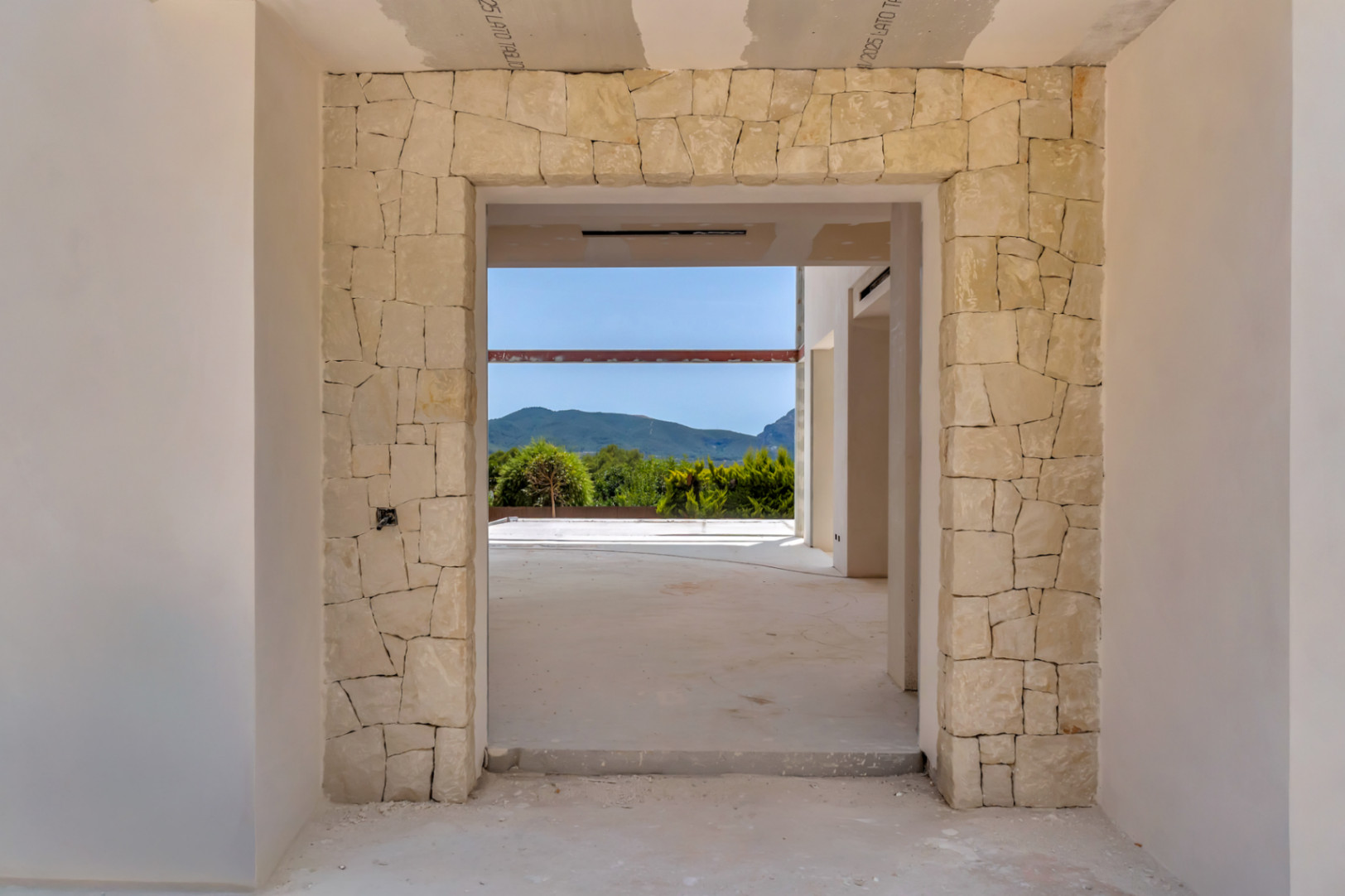 Espectacular y moderna villa en construccion en una demandada zona de Javea.
