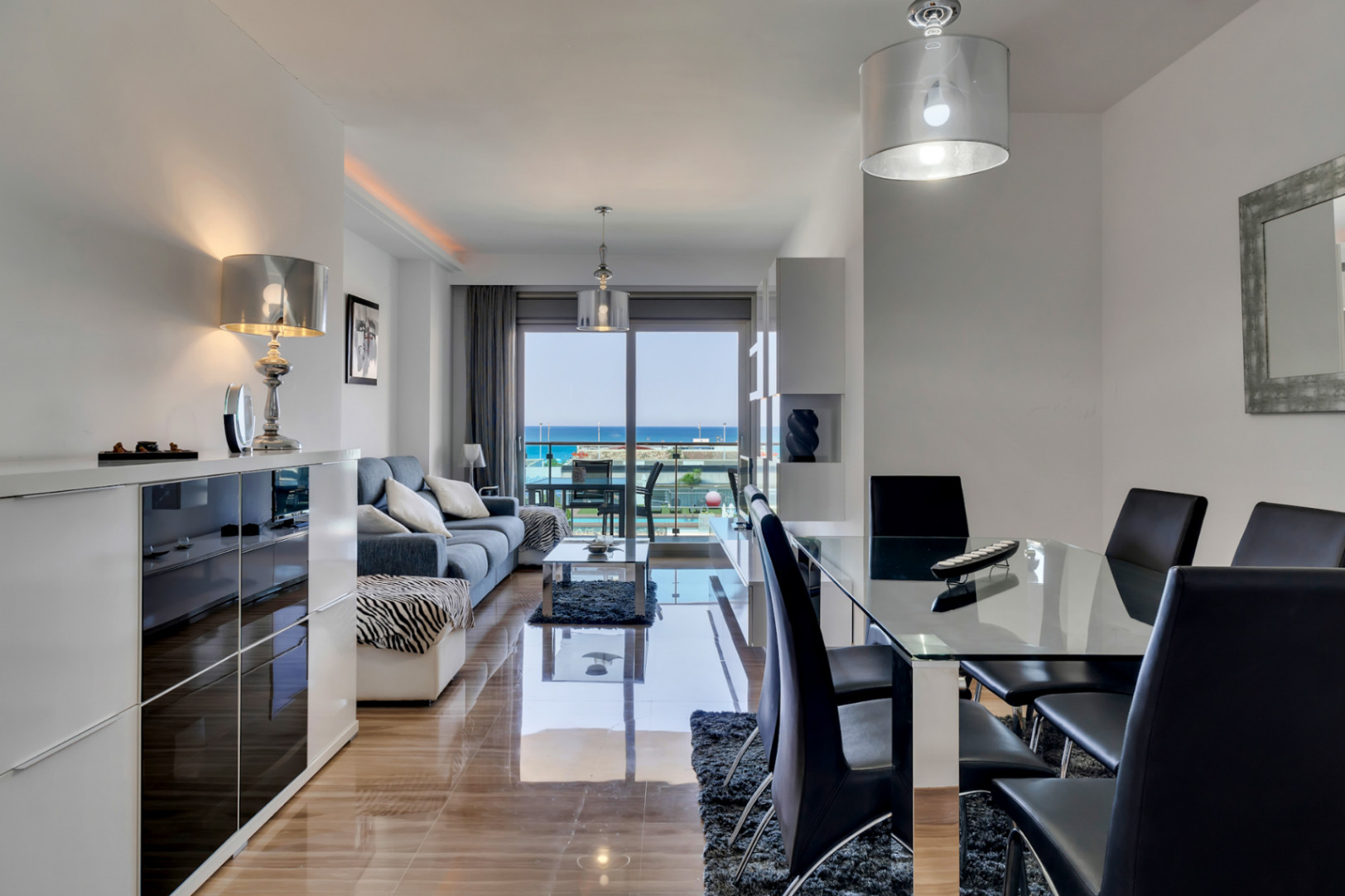 Apartamento en privilegia ubicacion con impresionantes vistas mar