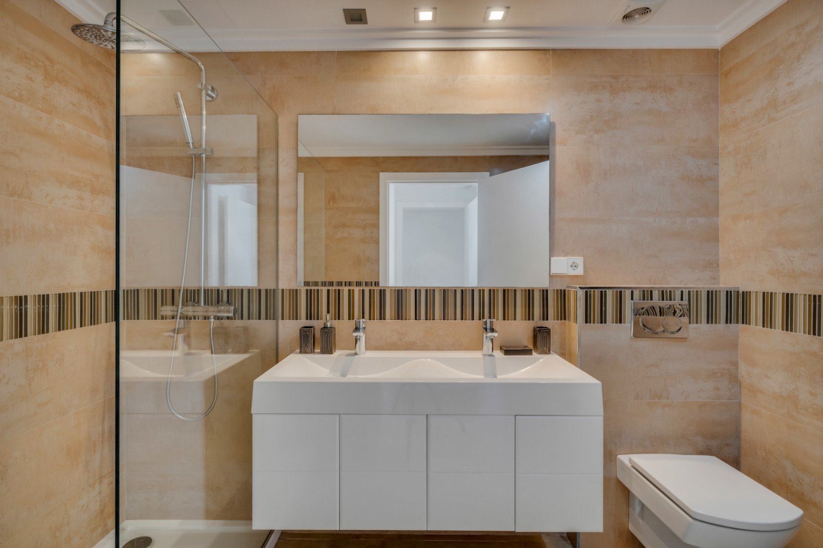 Apartamento en privilegia ubicacion con impresionantes vistas mar