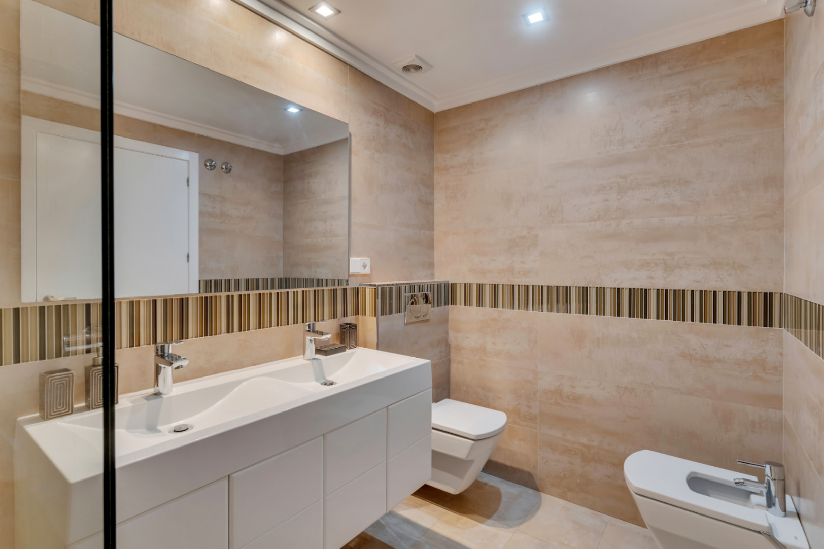 Apartamento en privilegia ubicacion con impresionantes vistas mar