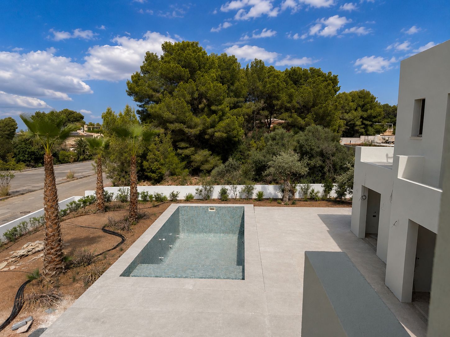Exclusiva villa de nueva construcción con muebles incluidos con vistas panorámicas de Jávea y el Montgó.