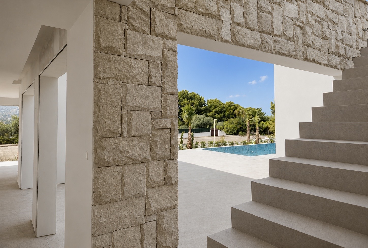 Exclusiva villa de nueva construcción con muebles incluidos con vistas panorámicas de Jávea y el Montgó.