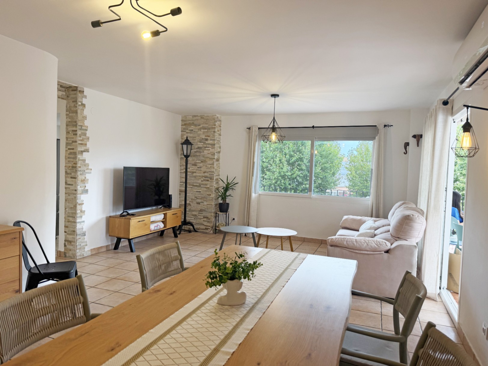 4901 - 3-bedroom apartment very close to the sought-after Arenal beach in Jávea.