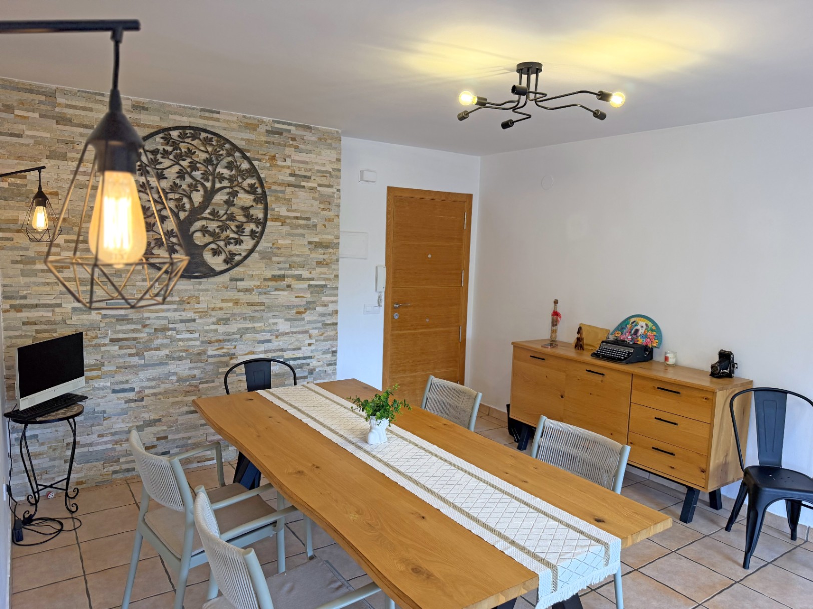 4901 - 3-bedroom apartment very close to the sought-after Arenal beach in Jávea.