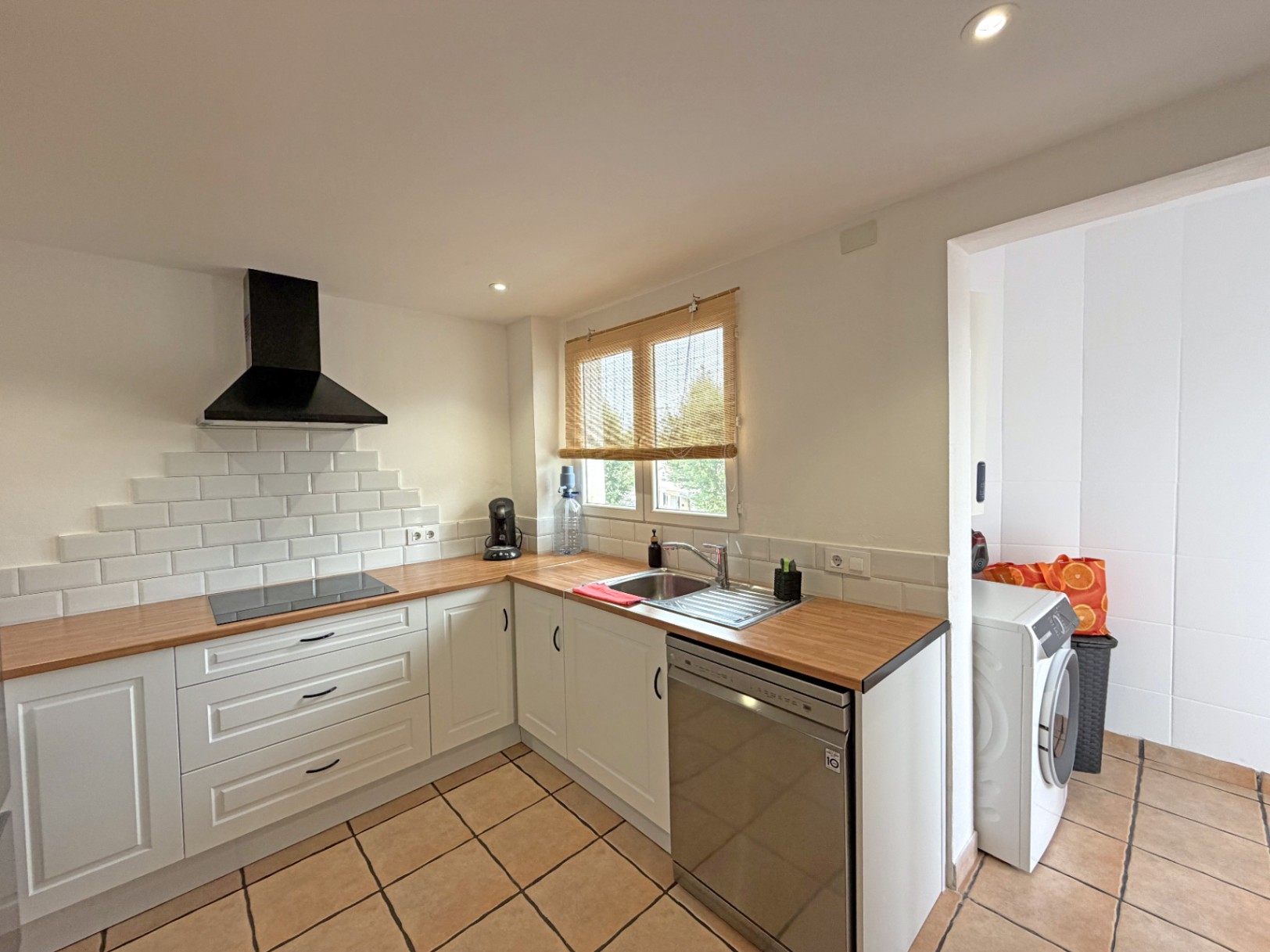 4901 - 3-bedroom apartment very close to the sought-after Arenal beach in Jávea.