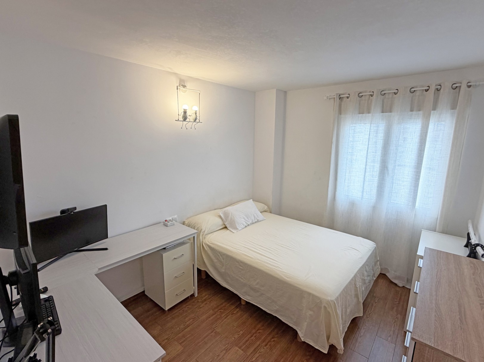 4901 - 3-bedroom apartment very close to the sought-after Arenal beach in Jávea.