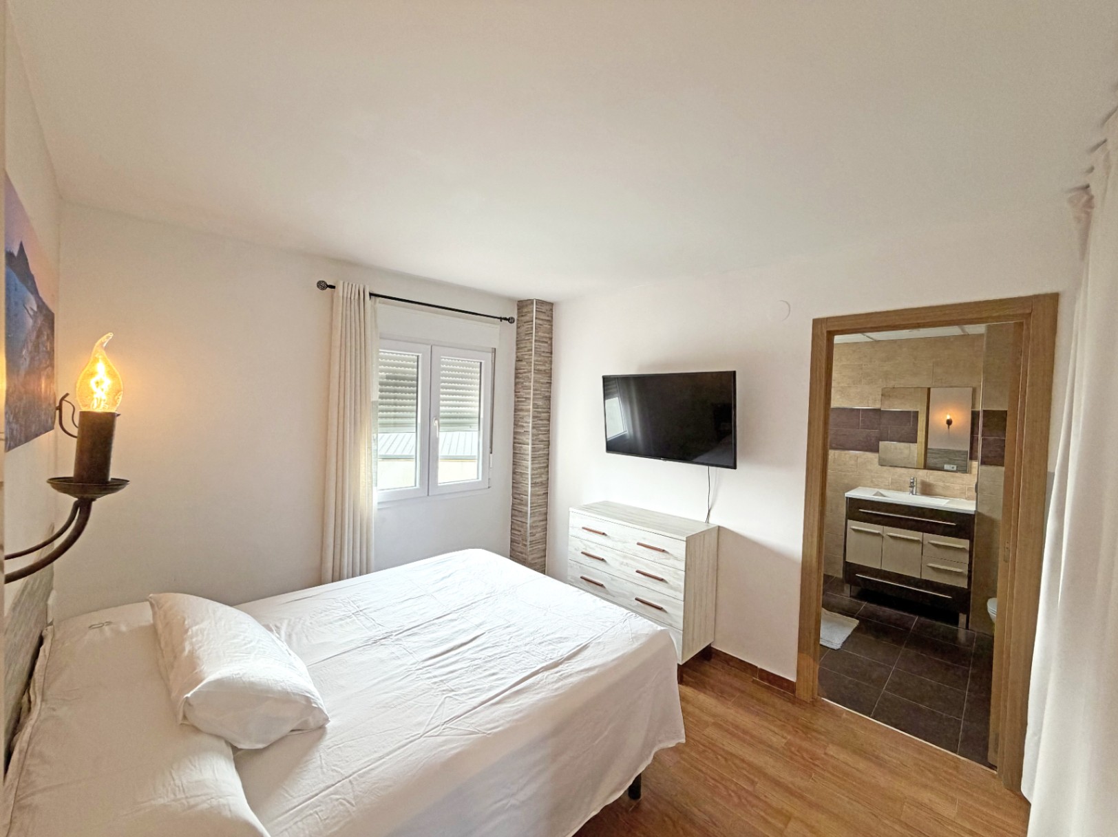 4901 - 3-bedroom apartment very close to the sought-after Arenal beach in Jávea.