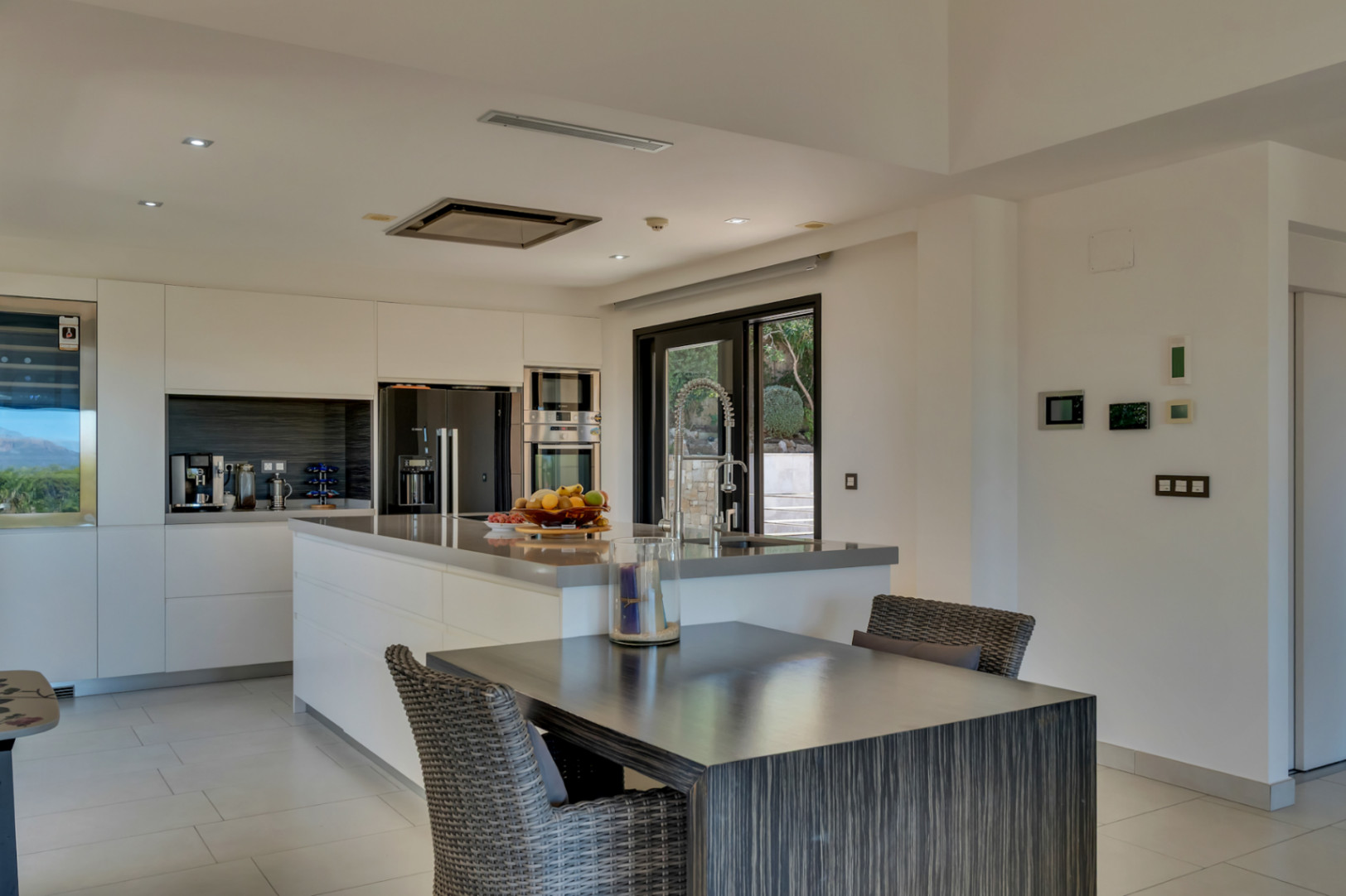 Villa de lujo en venta en Javea con 2 piscinas, vistas al montgo y buena orientación - Imagen 14