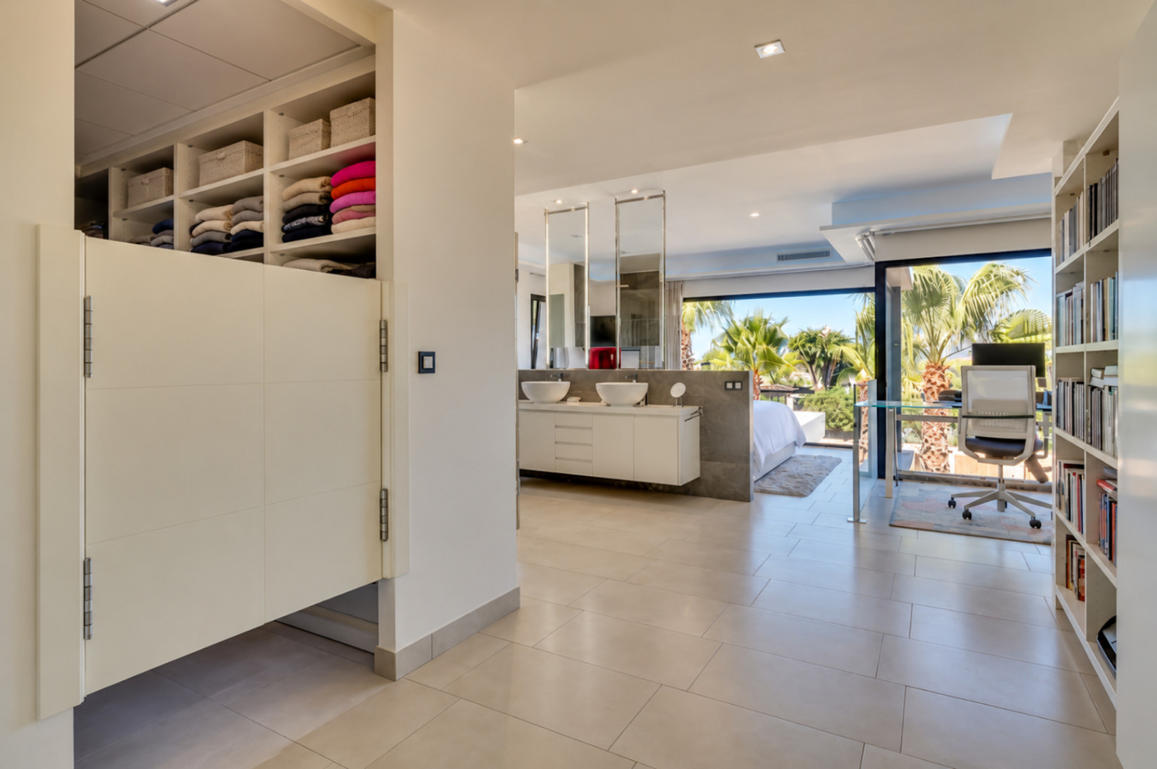 Villa de lujo en venta en Javea con 2 piscinas, vistas al montgo y buena orientación - Imagen 27