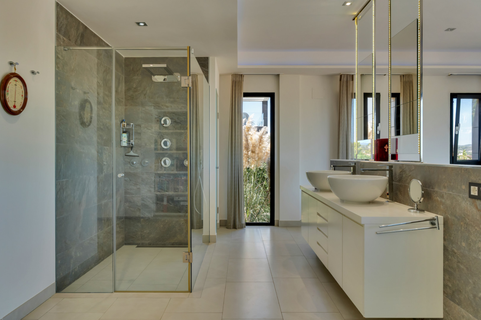 Villa de lujo en venta en Javea con 2 piscinas, vistas al montgo y buena orientación - Imagen 26