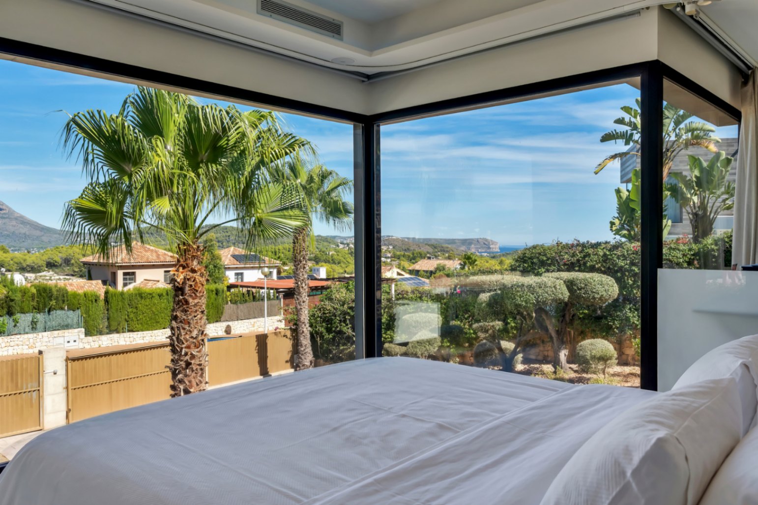 Villa de lujo en venta en Javea con 2 piscinas, vistas al montgo y buena orientación - Imagen 23