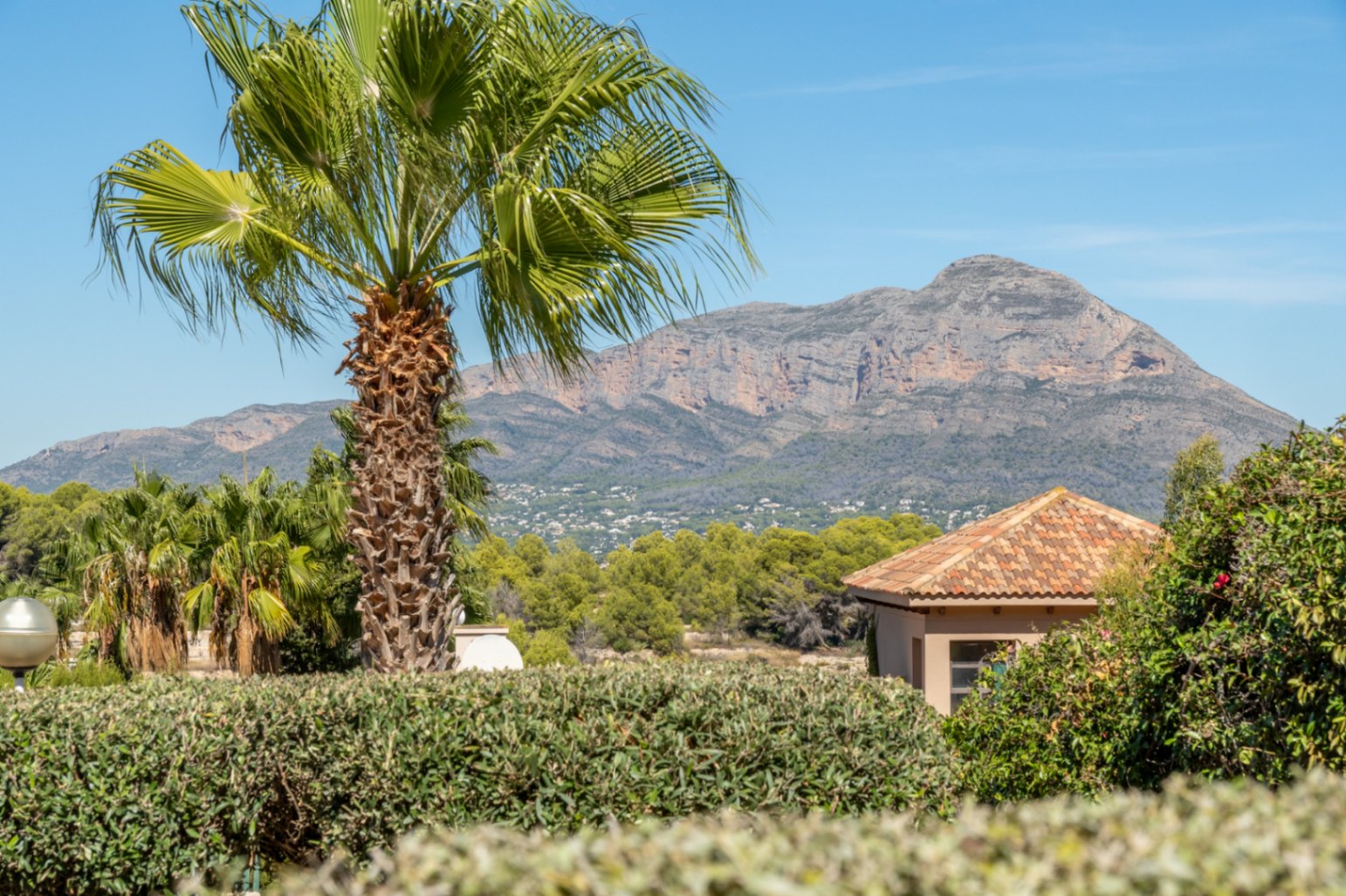 Villa de lujo en venta en Javea con 2 piscinas, vistas al montgo y buena orientación - Imagen 46
