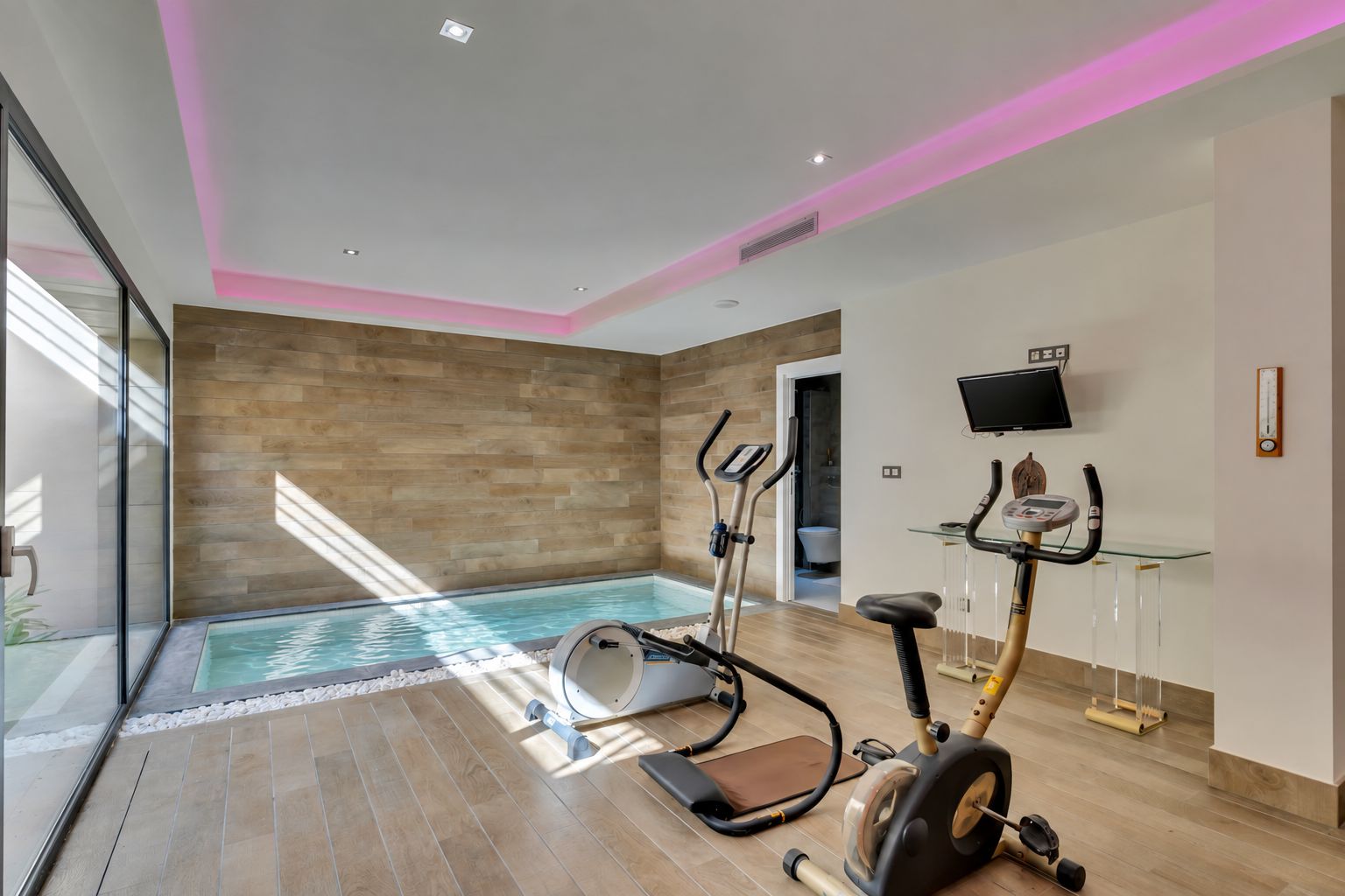 Villa de lujo en venta en Javea con 2 piscinas, vistas al montgo y buena orientación - Imagen 34