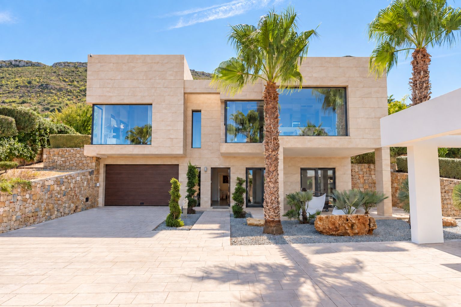 Villa de lujo en venta en Javea con 2 piscinas, vistas al montgo y buena orientación - Imagen 4